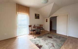 Vila superba cu cinci camere zona centrala - Poză 15