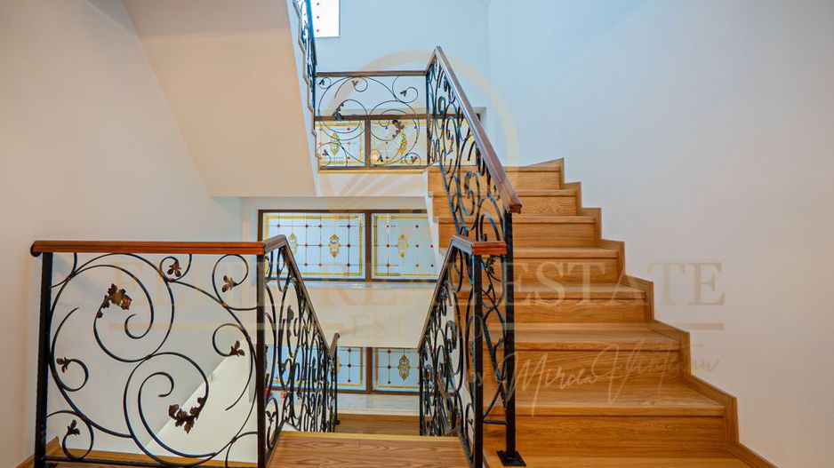 Ovidiu Sud - Zona premium - Vila impozanta, curte mare, garaj, terasa! - Poză 30