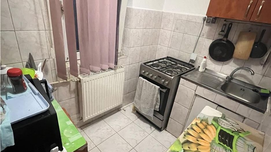 1 camera zona Bucovina 4 ap pe nivel baie cu cada - Poză 5