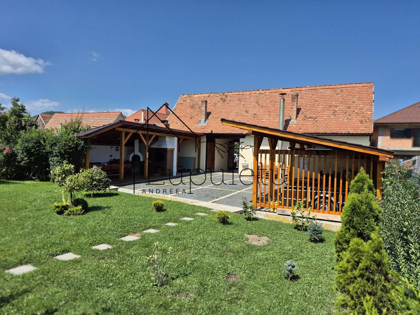 Casa de Vanzare Rasinari | 6 Camere | 200 MPU | Teren 979 MP | - Poză 4