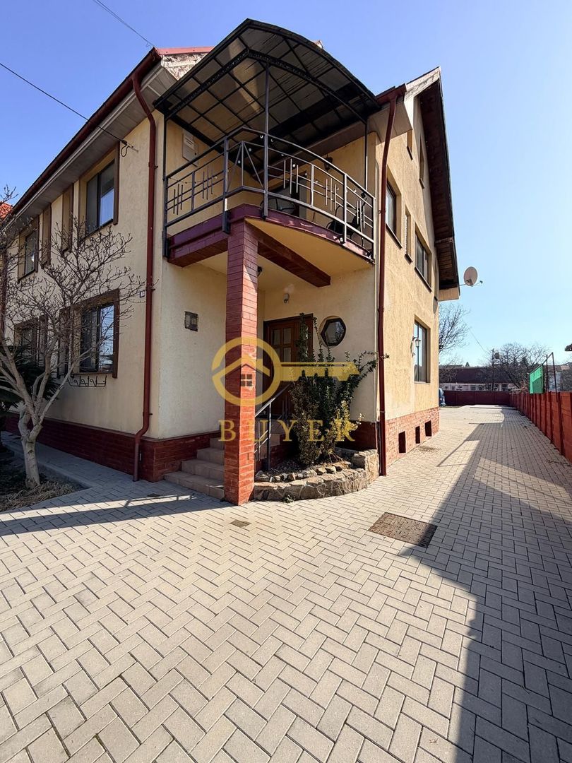 Casa vila in zona centrala - Poză 3
