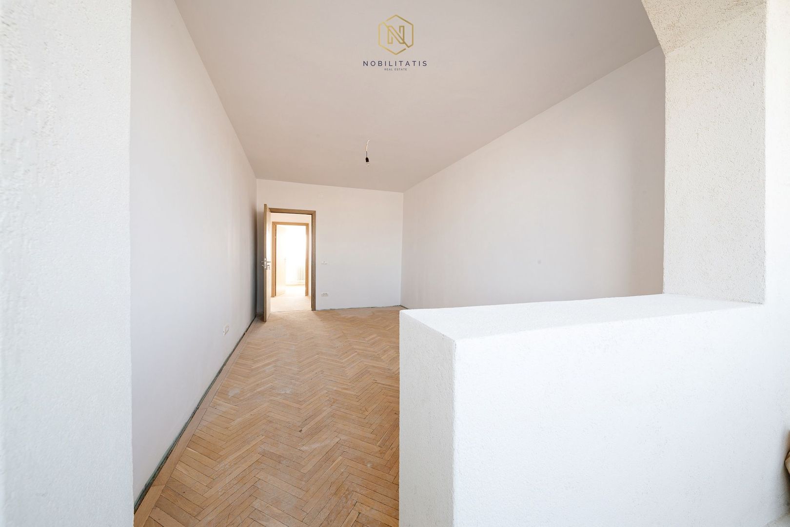 Vandut - Olimpia - Complex | 3 camere, modificat, 67 mp | Partial renovat - Poză 20