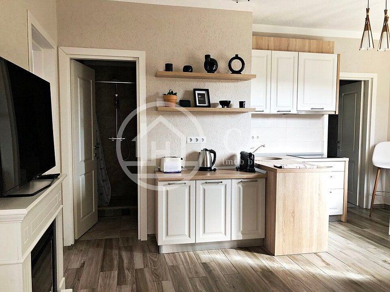 Casa de inchiriat cu 3 camere in zona centrala, Oradea - Poză 2