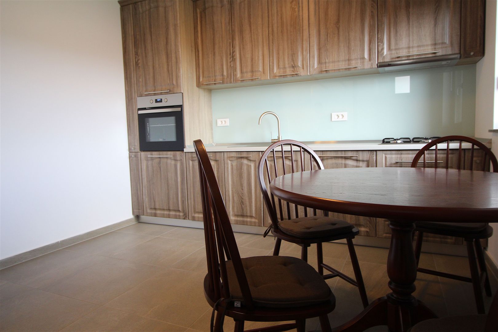 Apartament cu 3 camere de închiriat la intrare in Dumbravita - Poză 13