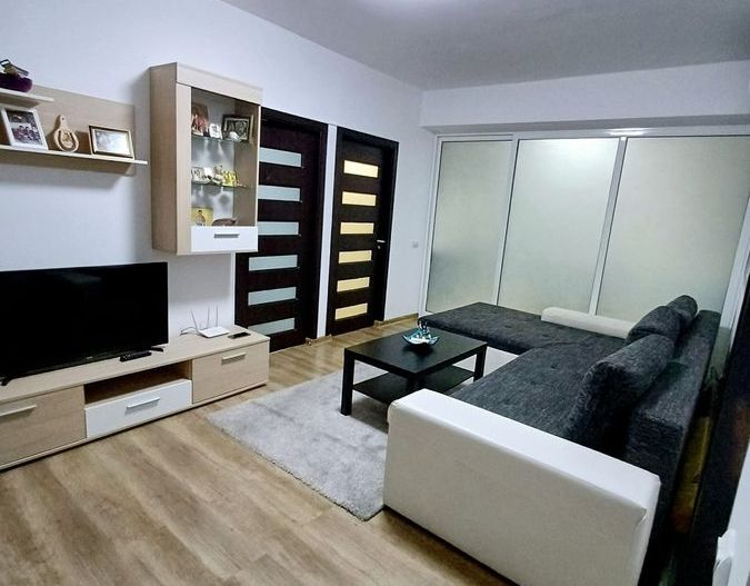 Apartamet 3 camere la vanzare - Sector 4, metrou Dimitrie leonida - Poză 1