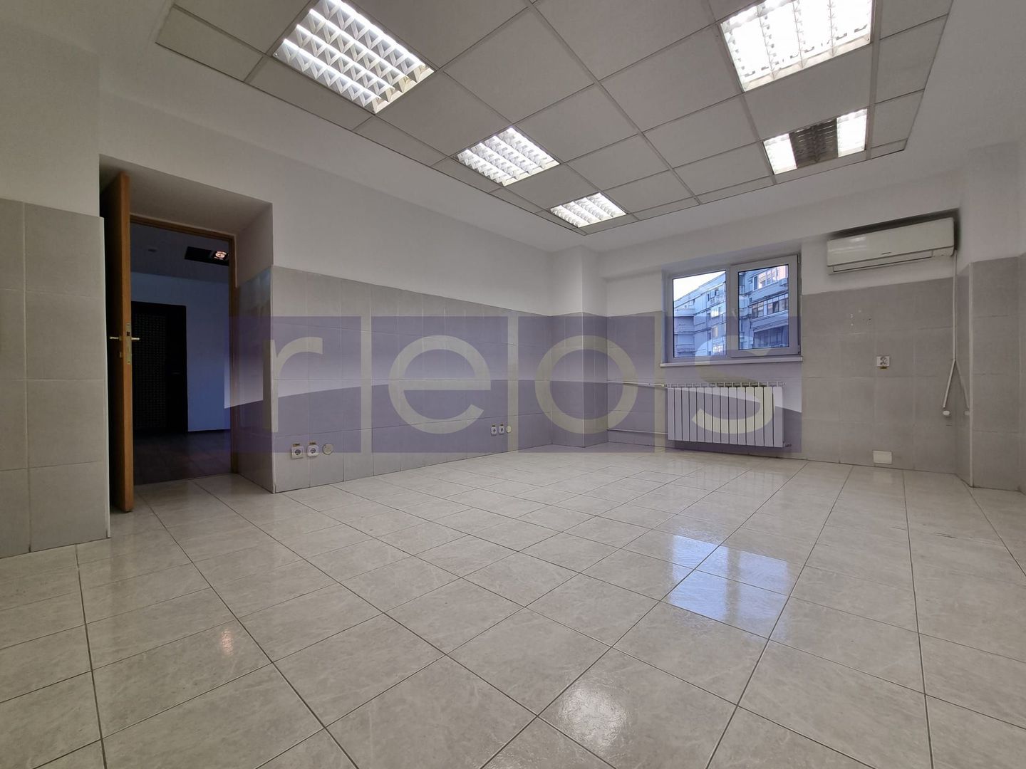 VANZARE SPATIU COMERCIAL | 30 CAMERE | ZONA UNIRII - Poză 32
