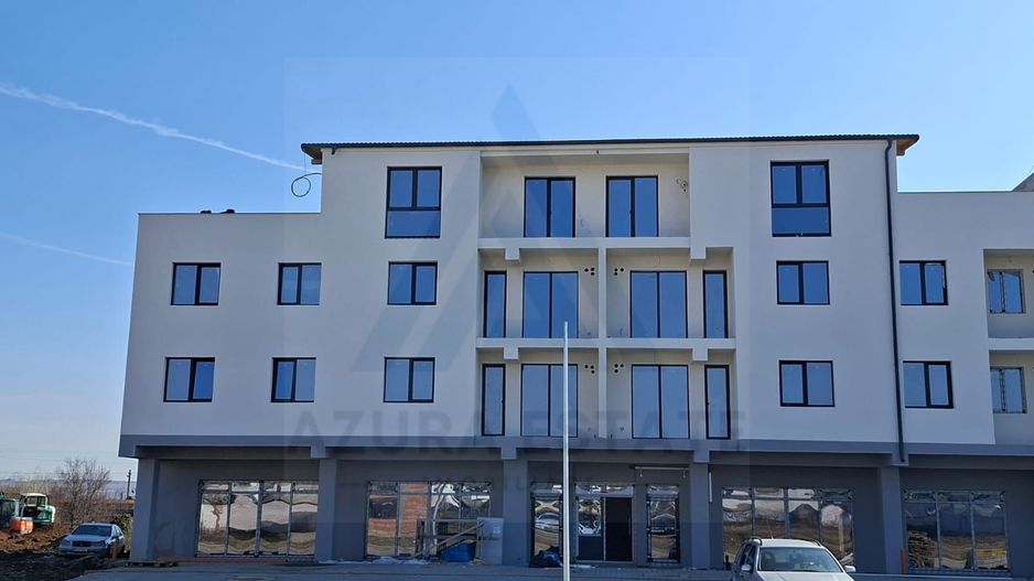 Apartament premium 3 camere 67 mp utili etaj 2 si parcare in Selimbar - Poză 3