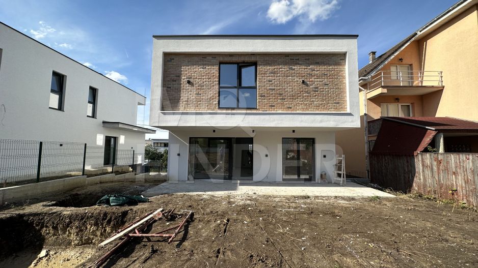 Vanzare vila smart cu piscina, strada privata,  A  Muresanu - Poză 2