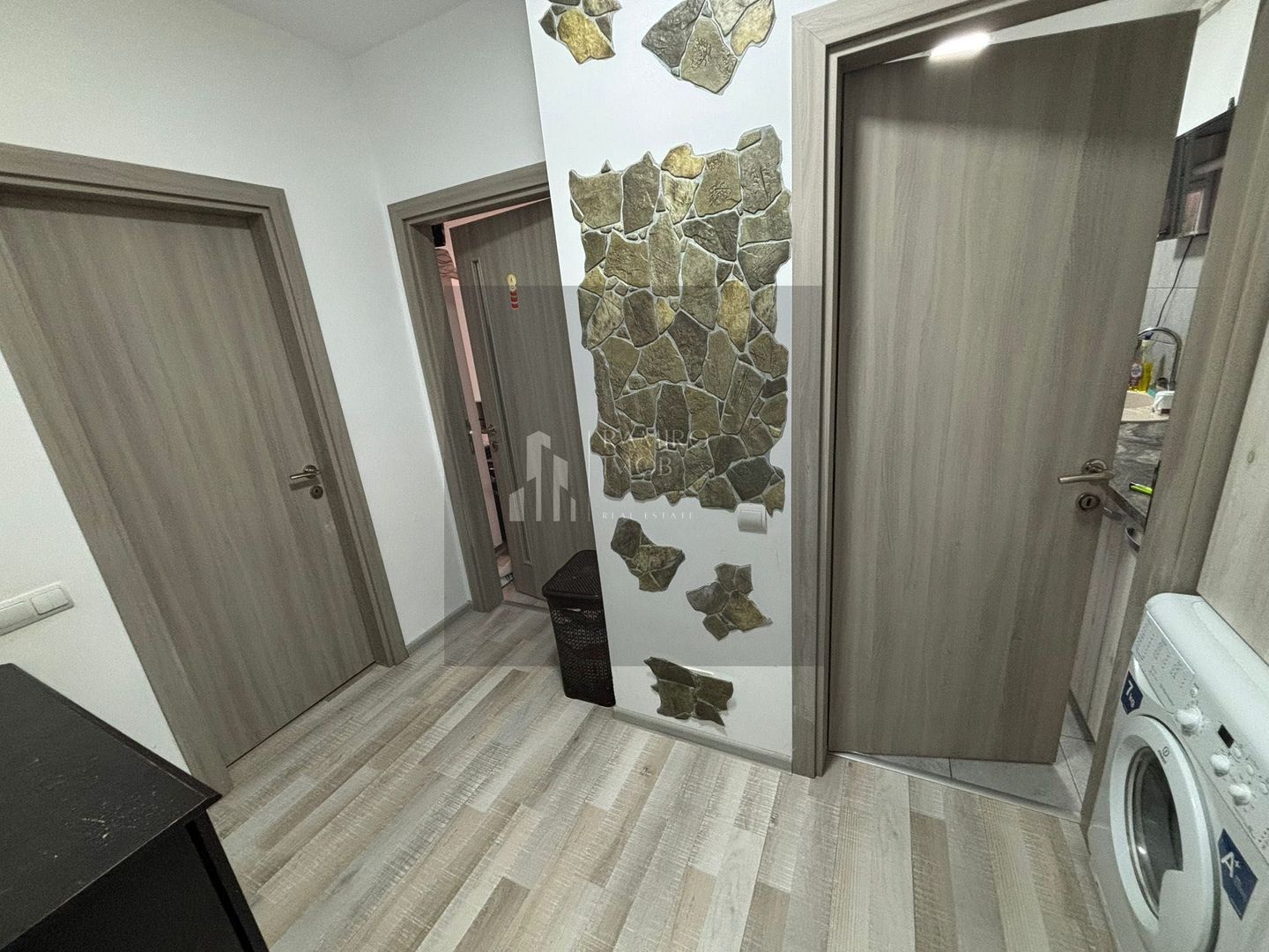 Garsoniera 38mp - Etaj 1 - Metalurgiei/ Grand Arena - Parcare Inclusa - Poză 4