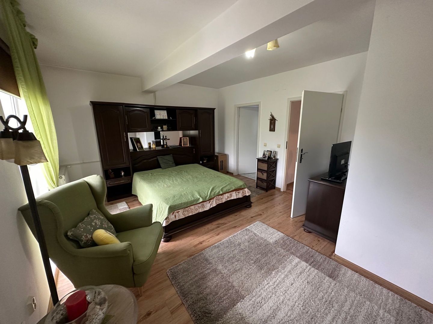Casă / Vilă cu 5 camere zona Lunei - Poză 21