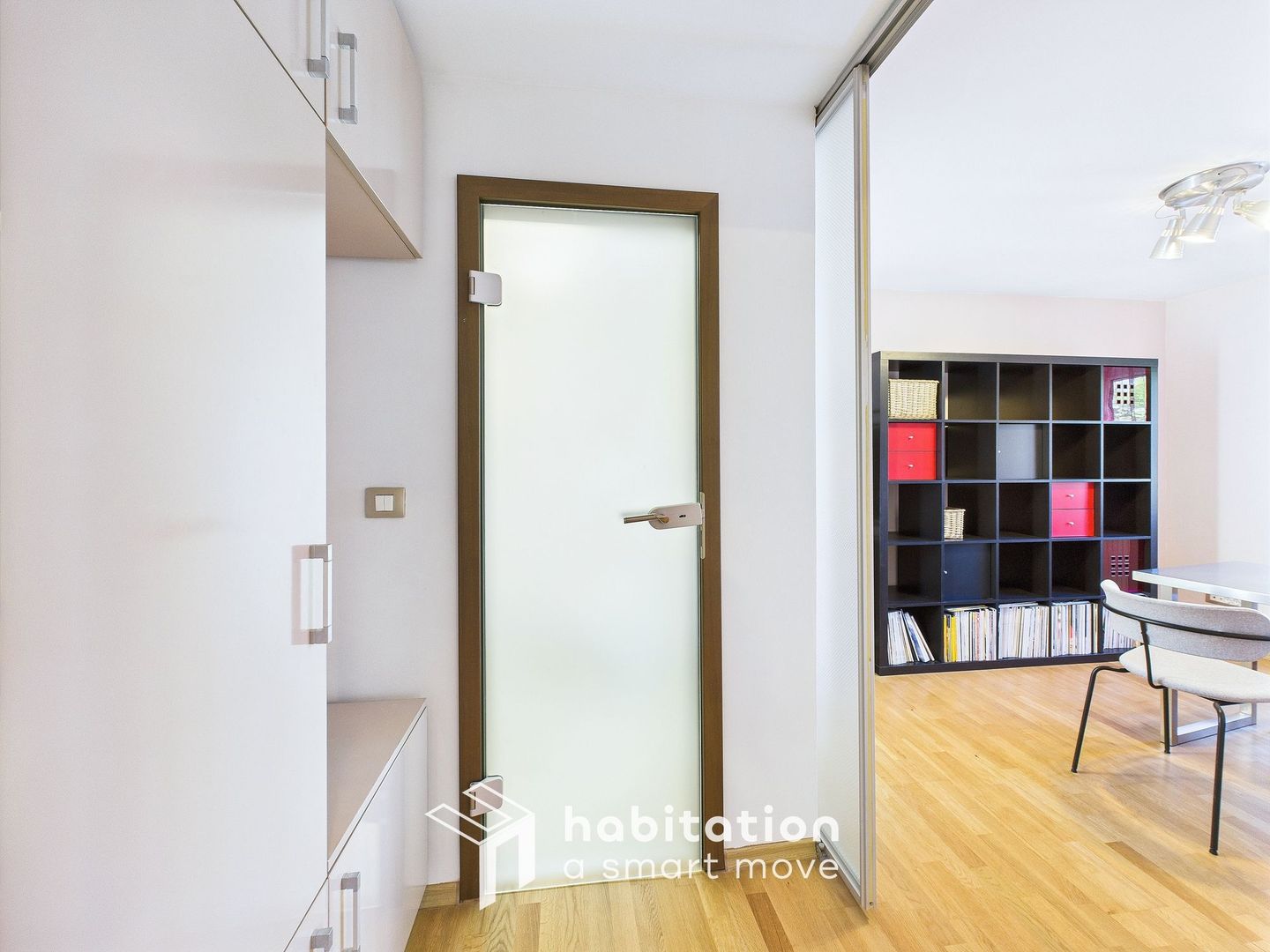 Un acasă luminos și rafinat – 3 camere, design modern,  zona Girocului - Poză 14