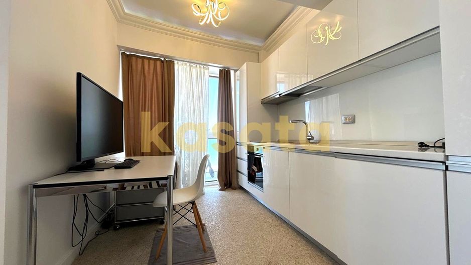 3 camere I White Tower I vedere panoramica I terasa 27 mp I et 7 - Poză 7