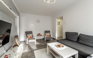 Rezervat Apartament la etajul 3 cu 2 camere la cheie in zona Romanilor - Poză 1