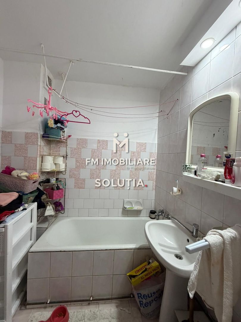 Apartament de vanzare decomandat -3 camere - Poză 9