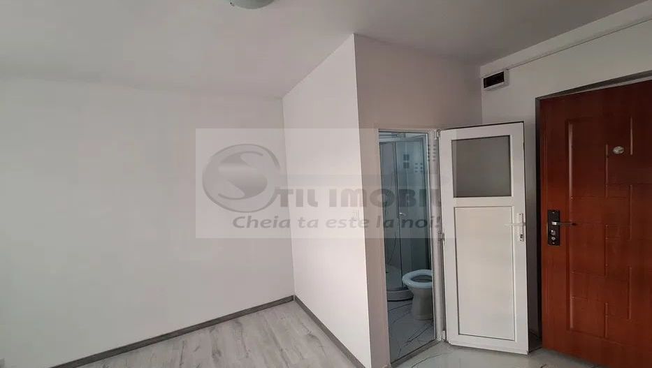 Camera de camin - Renovat - str. Mihail Sturza - 31.500 euro ! - Poză 4
