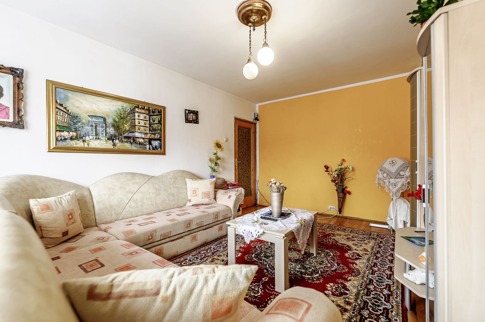 Vandut Apartament cu 3 camere decomandat in Alfa Comision 0 - Poză 1