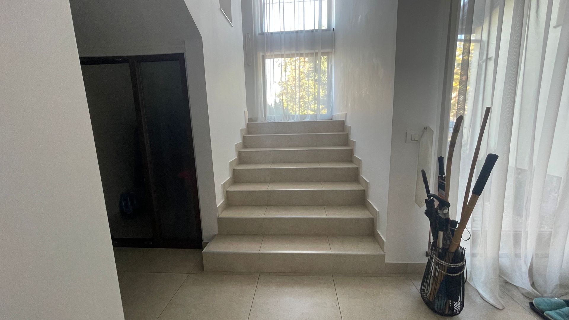 Casa spatioasa de inchiriat -ideala pentru o familie - Poză 13