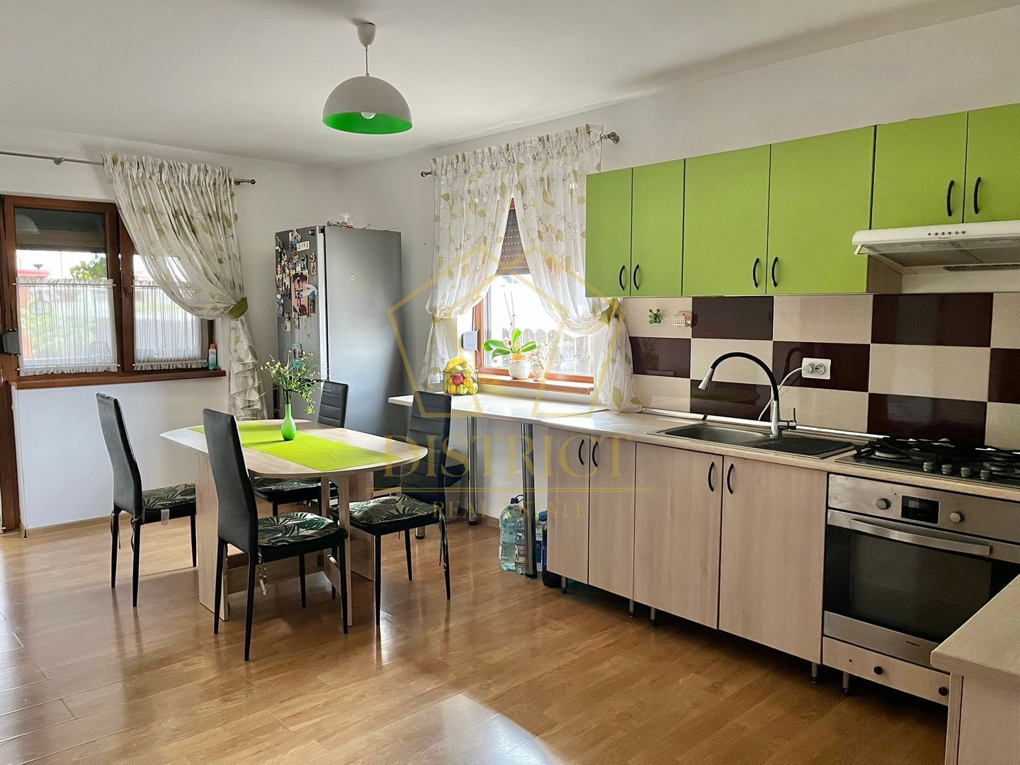 Duplex cu 4 camere si 2 bai complet mobilat si utilat in Giroc langa Zone 2. - Poză 5