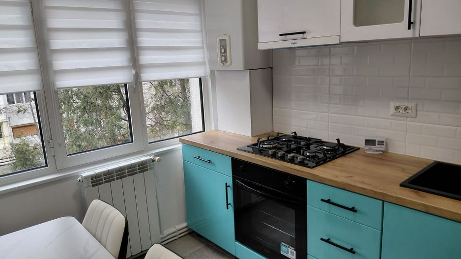 Vanzare - apartament cu 3 camere, Micro 16, renovat, mobilat nou - Poză 16