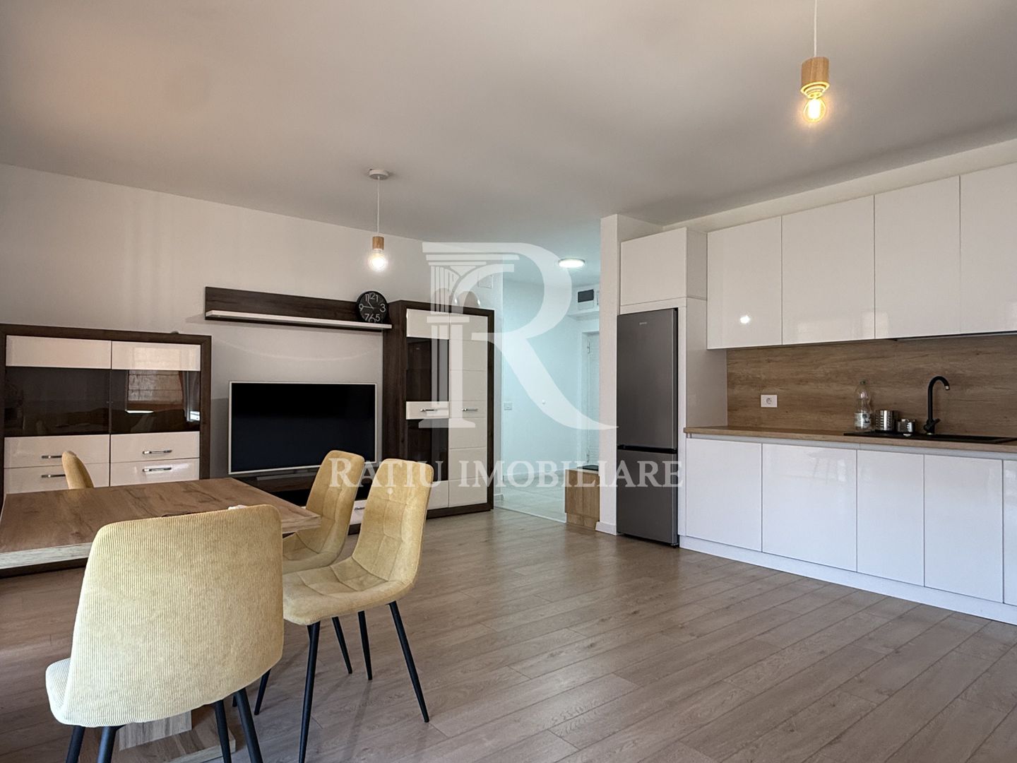 Apartament cu 3 camere de închiriat | Prima Arena | Oradea - Poză 1
