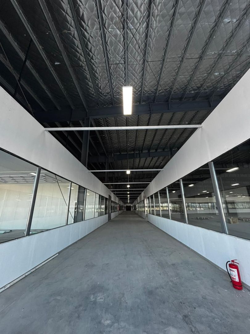 Spatii comerciale, industriale, logistice, birouri, productie, retail - Poză 18
