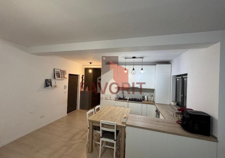 Mobilat si utilat. Pozitie buna. 2 locuri de parcare - Poză 3