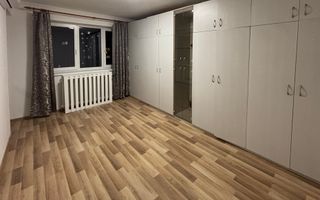 Apartament 3 Camere de vanzare - Poză 1