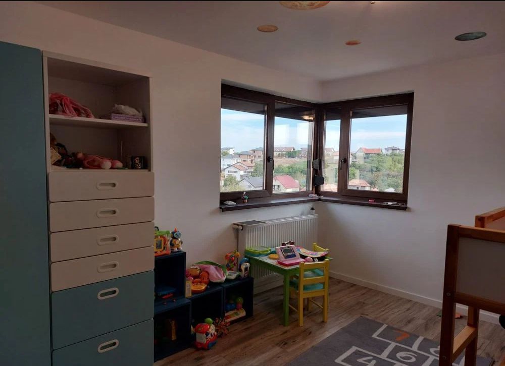 Casa cu 4 camere | Dezmir | Parcare Proprie - Poză 5