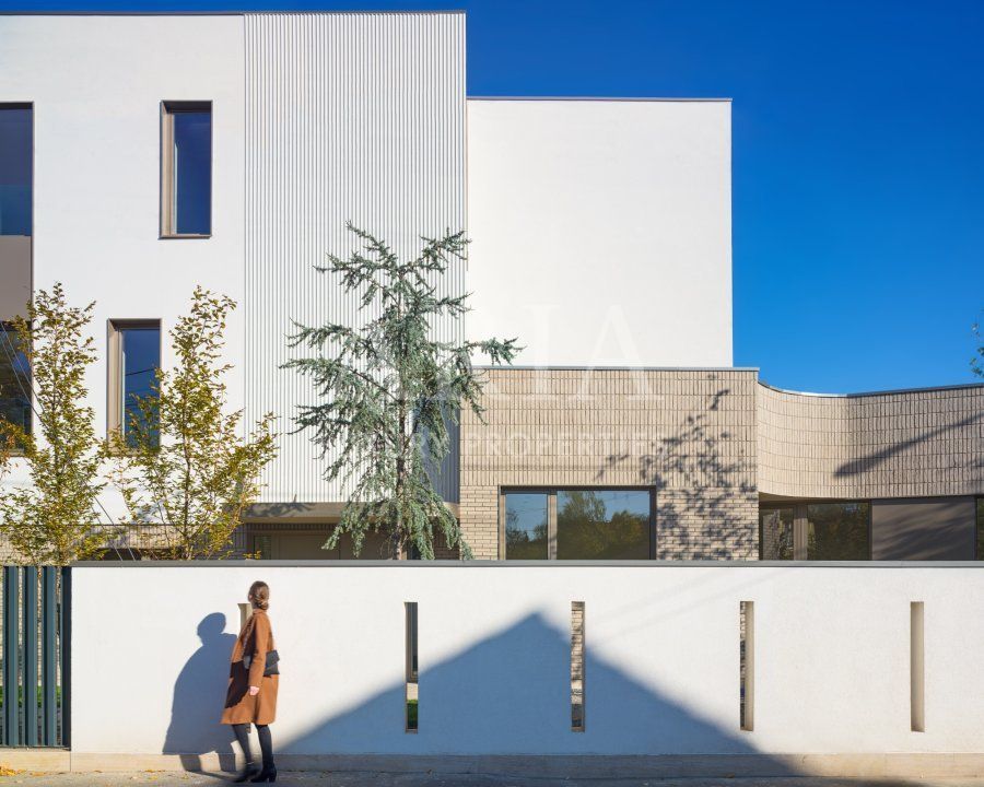 MODERN VILLA - LUXURY GATED COMMUNITY - Poză 3