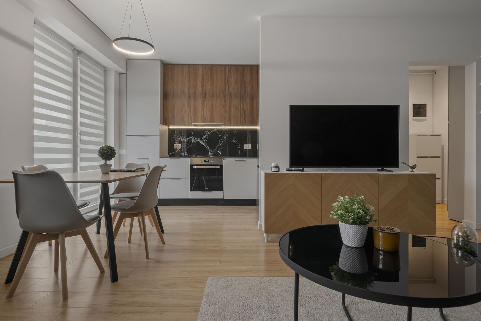Apartament 2 Camere Otopeni SUPERB 23 august - Poză 2