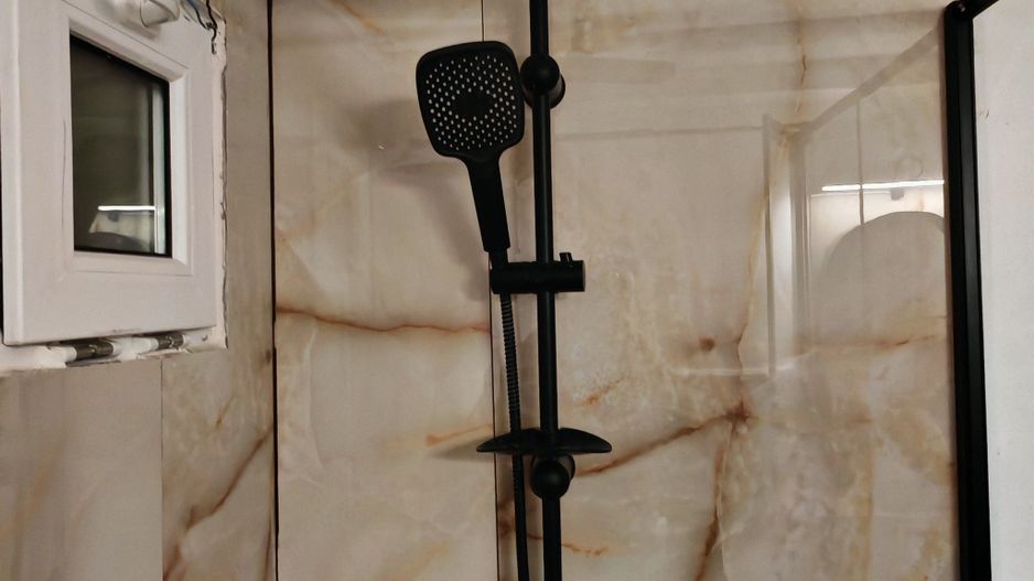 Corp de casa P+M 4 camere , Racadau Carpatilor -LIDL- ,curte comuna. - Poză 36