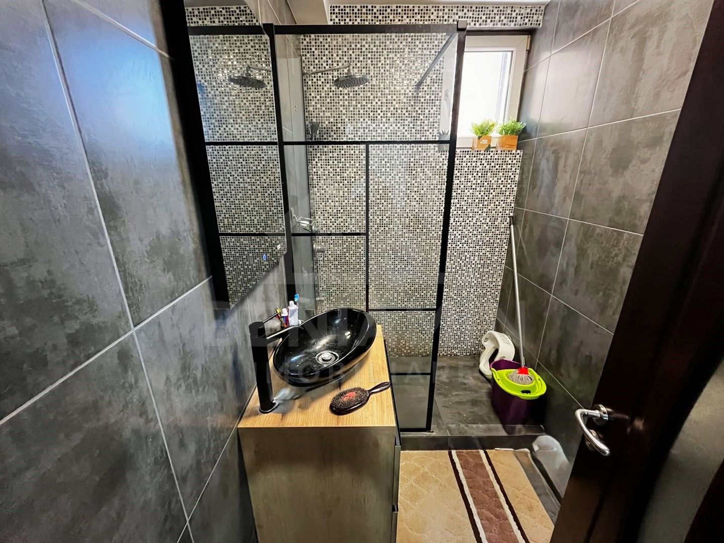 Casa Moderna P+M-220mp-6 Camere-Toate Utilitatile-An 2010-Zona Ford - Poză 5