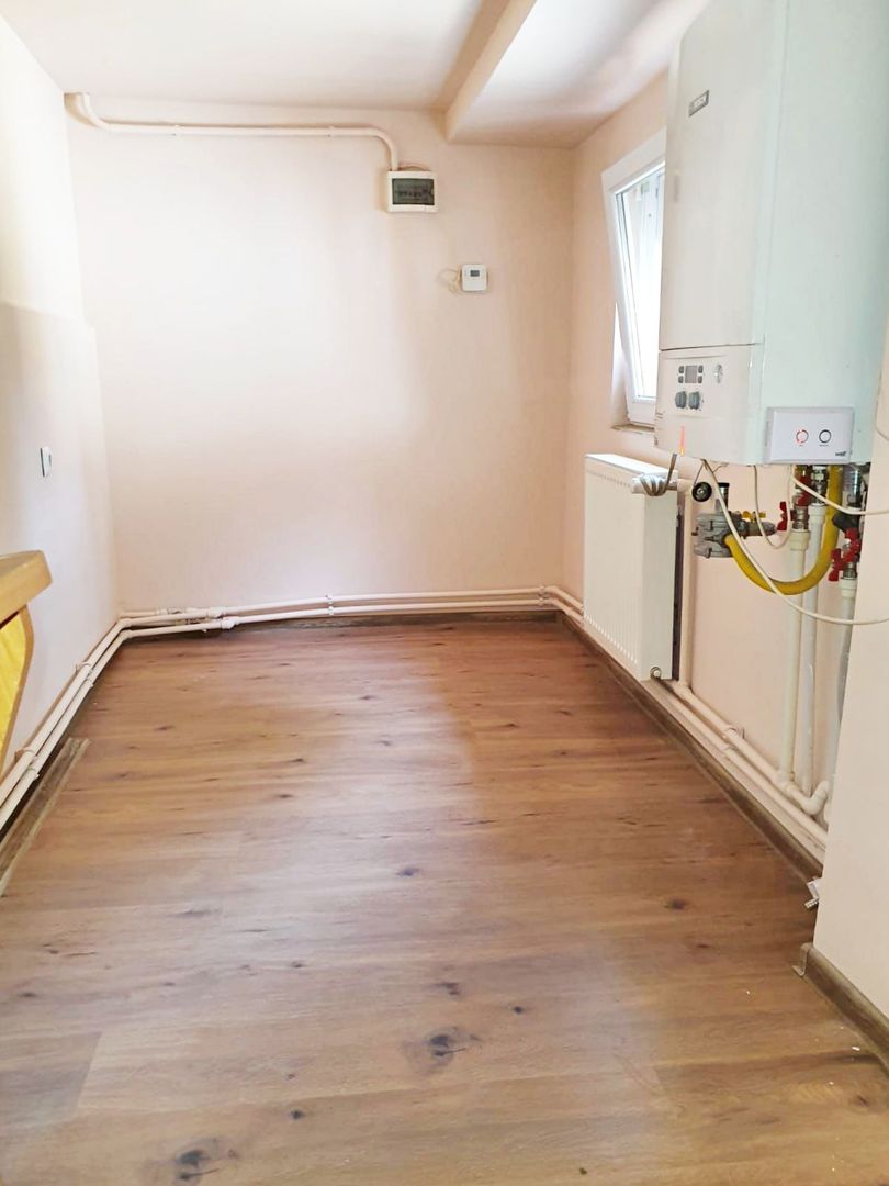 Casa de vanzare Ultracentral in zona Decebal, Oradea - Poză 8