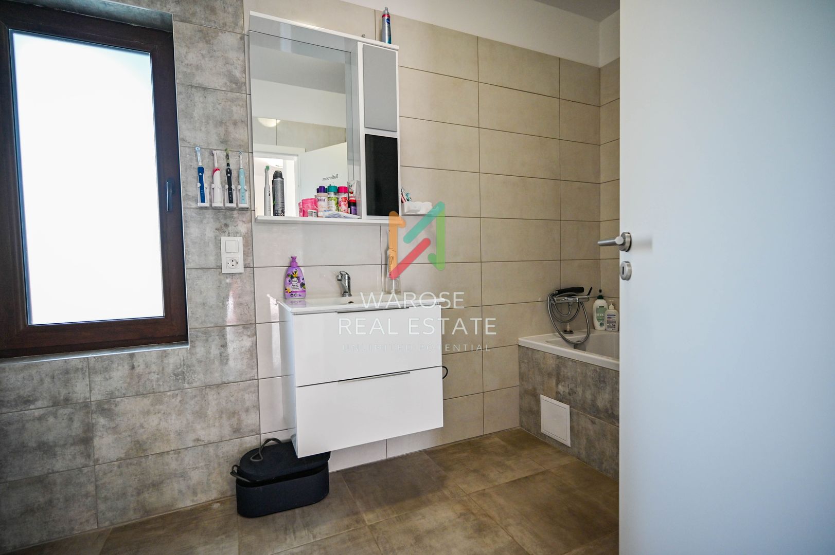 Casa 6  camere| Moderna | Sanpetru | o% Comision - Poză 29