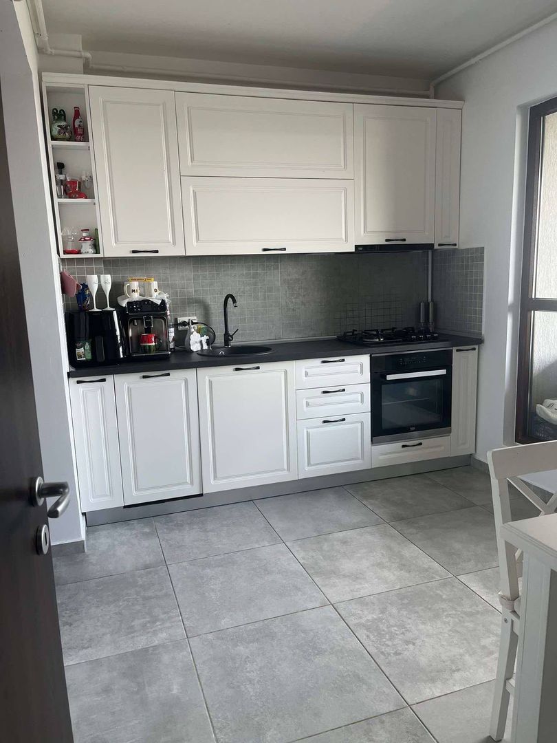 Apartament 3 camere Mobilat Utilat Loc de parcare Inclus - Poză 2