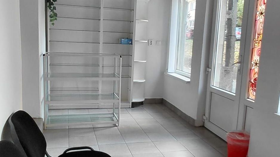 Închiriere apartament cu spațiu comercial - Poză 4