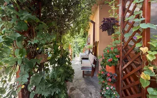 Casuta "bunicii" la 2 pasi de Calea Calarasilor - Poză 17