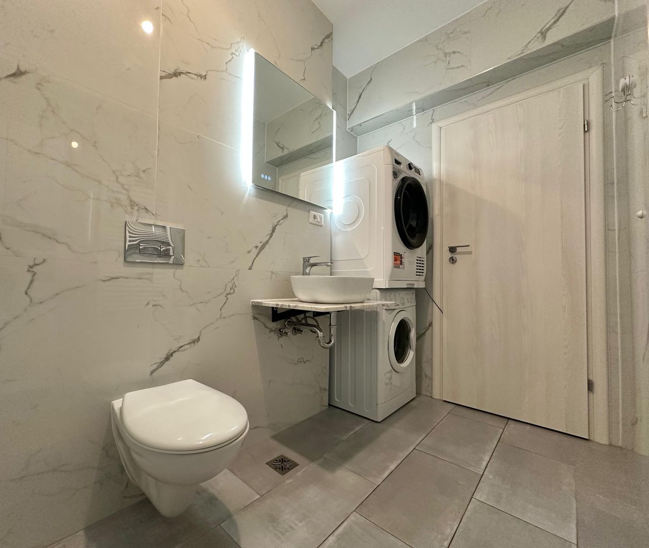 Apartament 3 camere, decomandat, cu loc de parcare - Poză 11