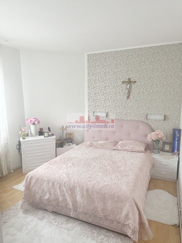 Vanzare apartament 3 camere  in Vila Parter Inalt Busteni Prahova - Poză 5