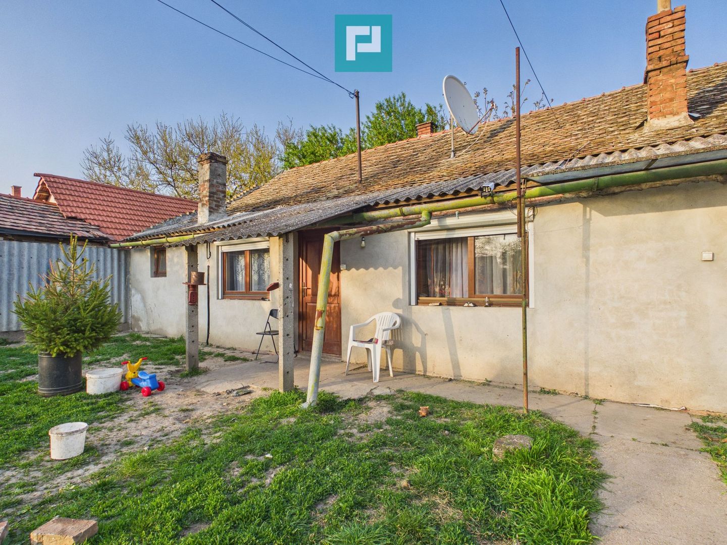 Casă cu 2 camere și 500 mp teren în Oroshaza - Poză 2