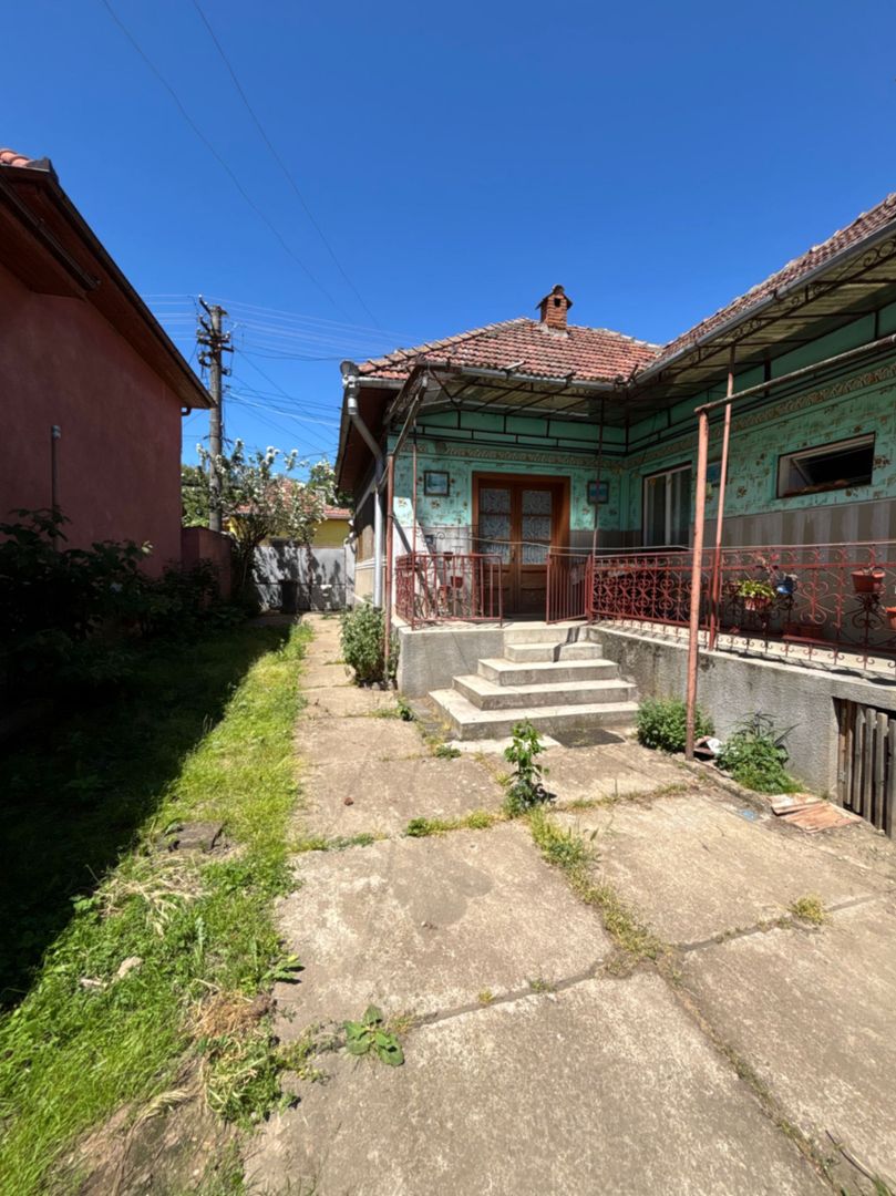 Casa de Vanzare in zona Suseni, in Cugir - Poză 1