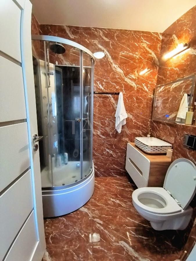 Apartament modern cu 3 camere, 65 mp + balcon 12 mp. - Poză 9