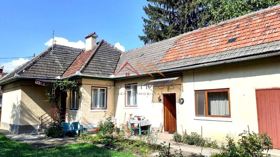 Casa 3 camere, teren 3625 mp, toate utilitatile, Sacele, Brasov - Poză 1