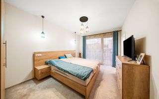 Casa moderna, spatioasa , pe o strada privata retrasa! - Poză 6