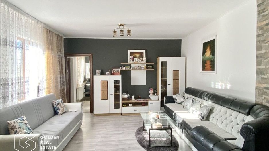 Casă de vânzare în Titu, jud. Dâmbovița, amenajată complet - Poză 1