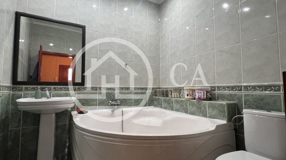 Casa cu 5 camere de vânzare in zona Centrala, Oradea - Poză 14