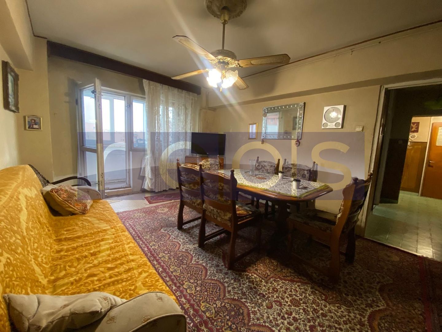 Vanzare apartament 3 camere Teiul Doamnei | Bloc 1986 - Poză 1