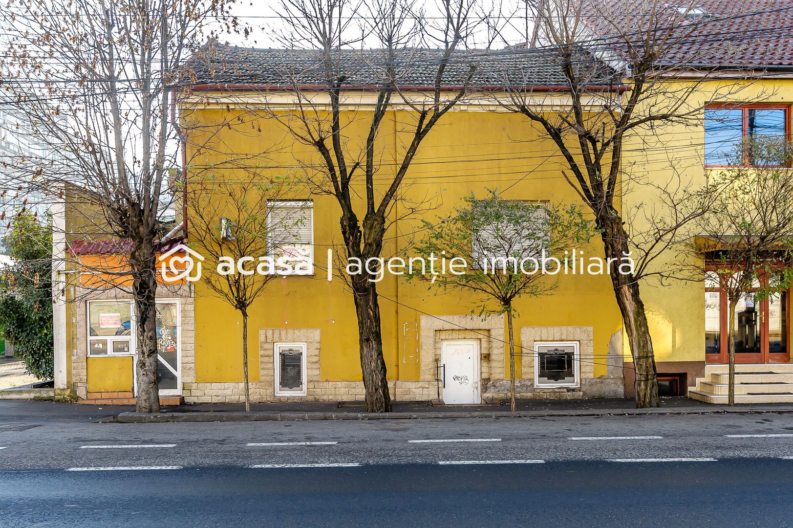 Spațiu generos în centrul Aradului. Ideal pentru birouri sau cabinete - Poză 9