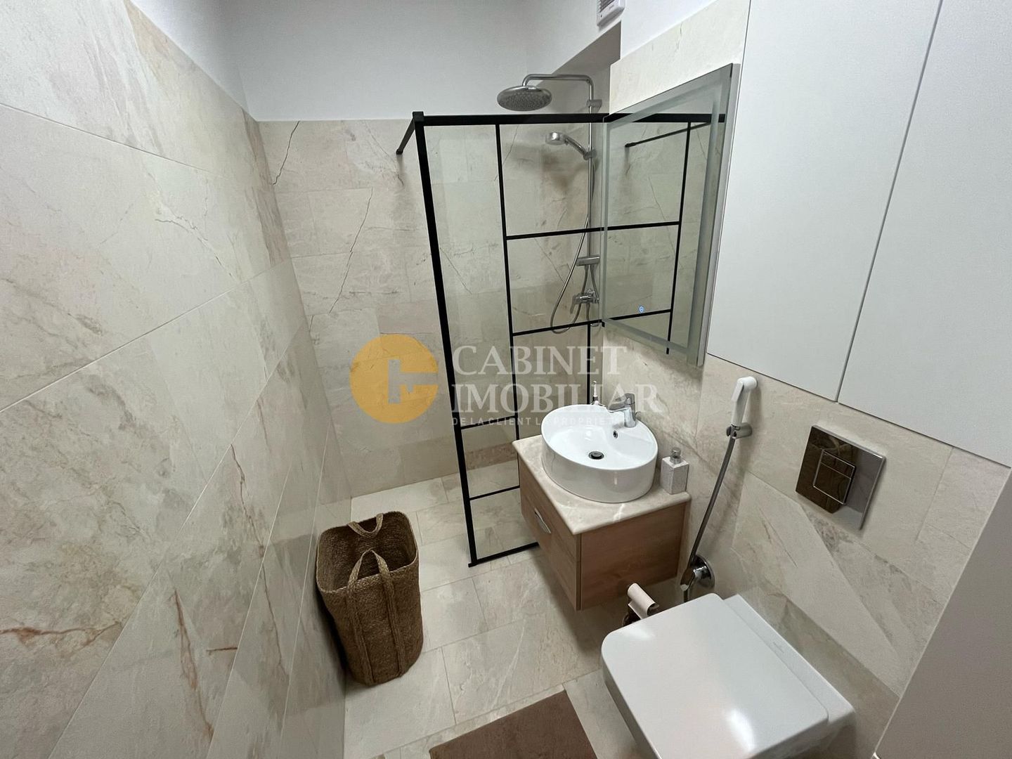 Apartament modern de vânzare în Copou – ideal pentru locuit sau investiție - Poză 5