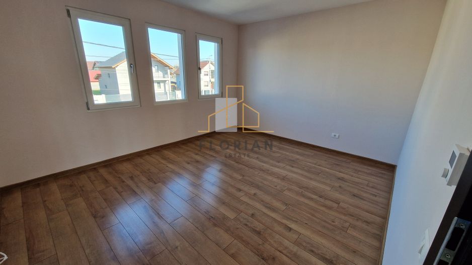 Duplex spatios si luminos in centrul Sacalazului - Poză 9